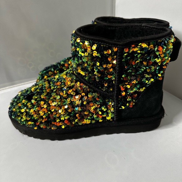 UGG SEQUENCE BOOTS - Picture 6 of 11